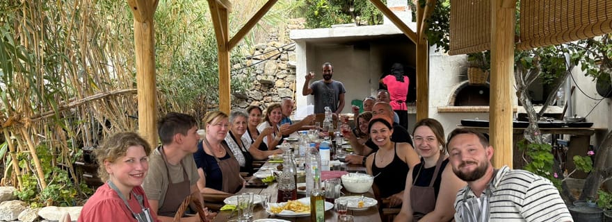 Melanes: Fattoria Perivoli di Naxos e lezione di cucina con fuoco a legna