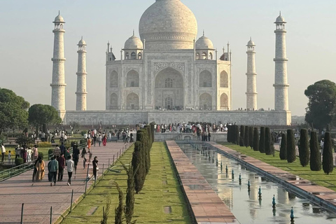 From Delhi: Delhi Agra Same-Day Tour Car Taxi And Guide From: Delhi–Agra Same-Day Tour by Private Car & Guide