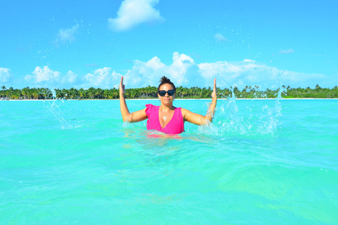 Santo Domingo - Punta Cana: Saona Island Tour Lunch & Drinks Santo Domingo: Saona Island Catamaran/SpeedBoat and Lunch