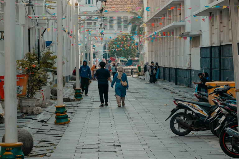 Jakarta: Old Town Tour with Guide and Entry to Museum