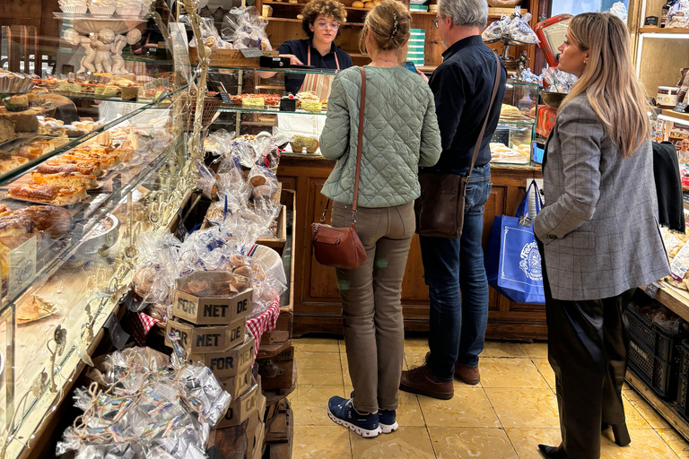 Palma de Mallorca: Private Guided Walking Tour with Tapas