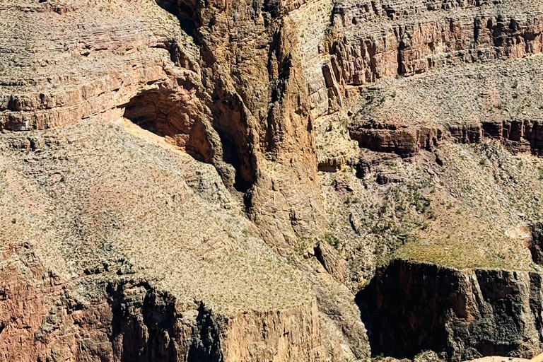 Visite sur les fantômes, le Grand Canyon et les 7 montagnes magiques