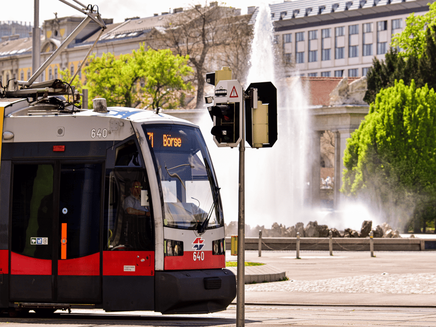 Vienna, EasyCityPass with Public Transportation & Discounts - Housity