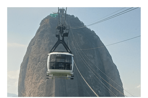 Rio de Janeiro: Sugarloaf Mountain and Urca hills Tour