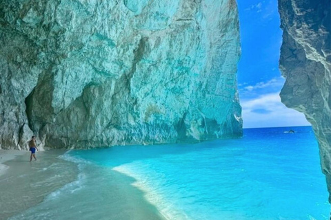 Zante Private Boat: Keri Caves, Mizithres, Eros Cave (max5)