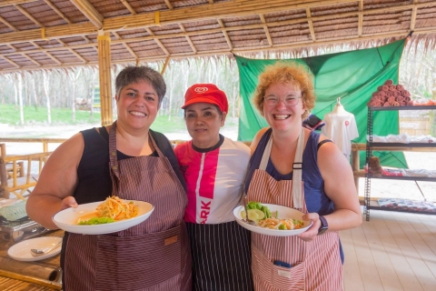 Khaolak: Street Food Safari Autentyczna tajska podróż kulinarnaWycieczka z odbiorem