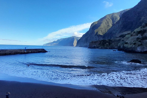 Madeira: Private 4x4 Nature Tour with a Guide Madeira: Private 4x4 Nature Tour with Guide