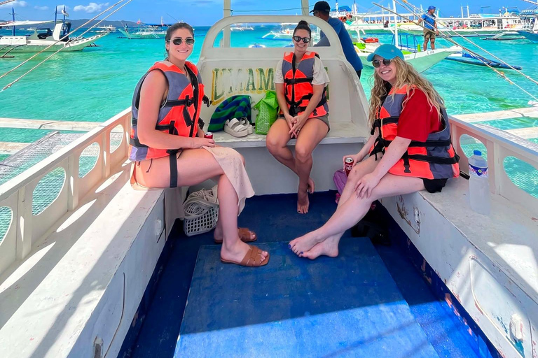 Boracay Private Island-Hopping Tour and Buffet Dinner