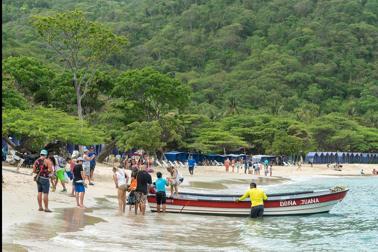 Tayrona Park: Group Tour To Crystal Beach