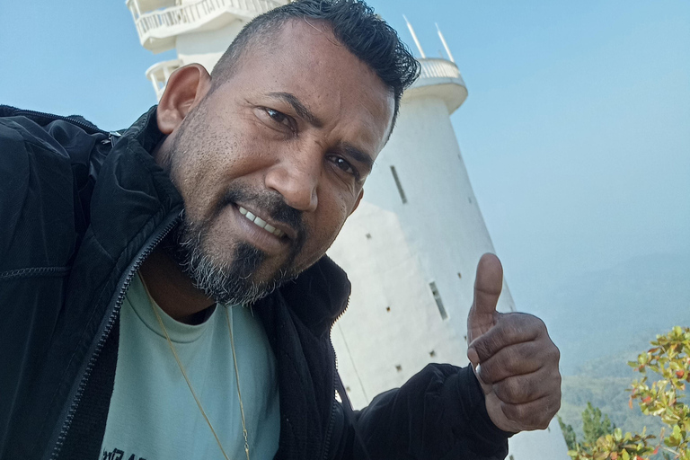 Kandy: Ambuluwawa Tower, Sacred Temple & Artisan Discovery