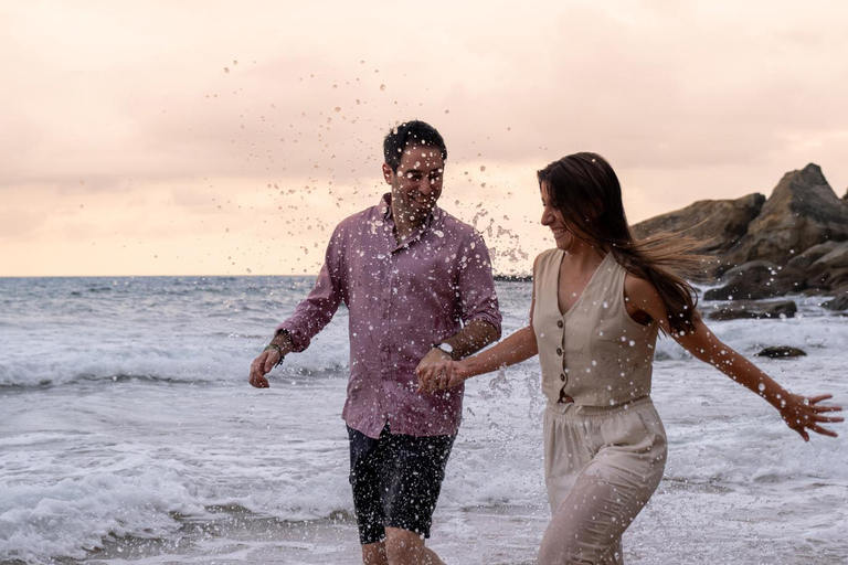 Tarragona: Private Photoshoot for Solo Travelers