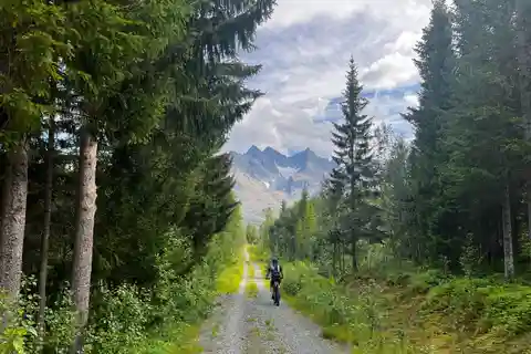 Tromsø: Lyngen Alps Electric Mountain Bike Tour