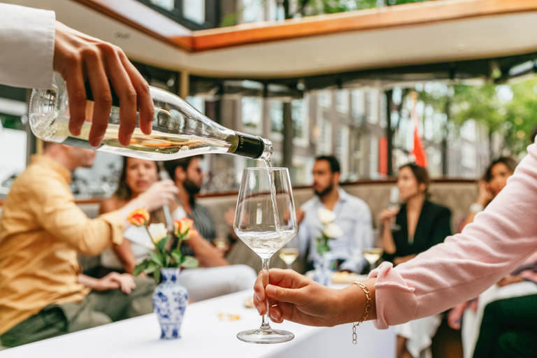 Amsterdam: Crucero Clásico en Barco con Opción de Queso y VinoPunto de encuentro en la estación central sin queso y bebidas