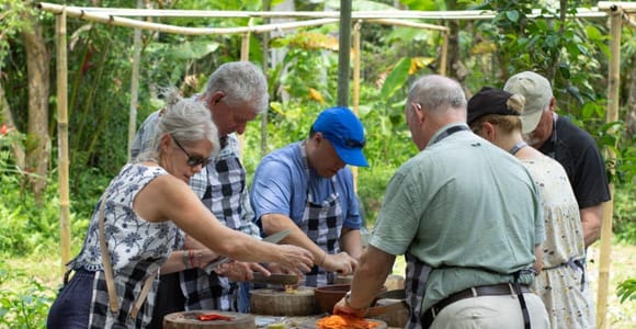 Bali: Undisan Village Cooking Class with Market Visit