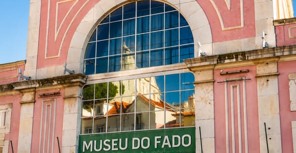 Lisbon: Fado Museum & Live Fado Show Experience