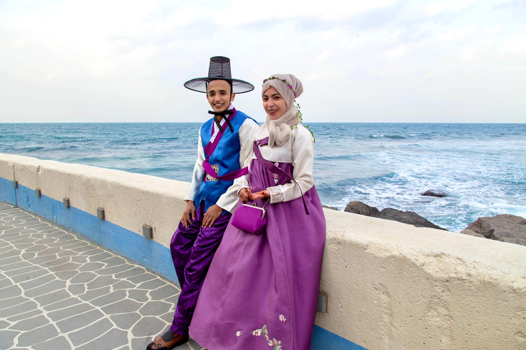 Jeju: Premium Hanbok Experience with Styling & Photo Zone 2 Hours Rental