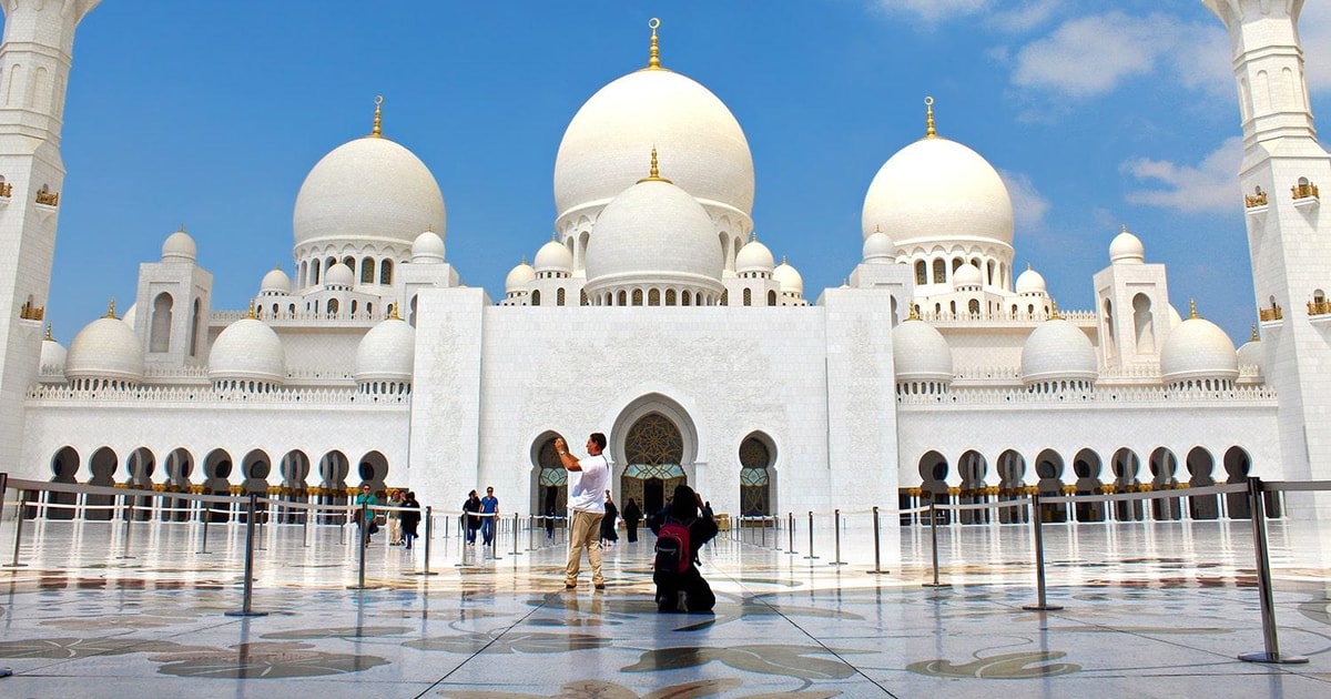 From Dubai: Sheikh Zayed Mosque, Abu Dhabi Sightseeing Tour | GetYourGuide