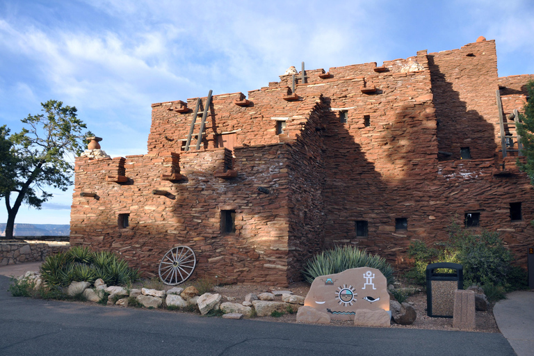 From Phoenix: Grand Canyon and Sedona Oak Creek Day Tour
