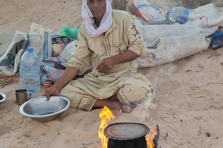 Sahara Desert: Overnight Camel Trek in Tunisia