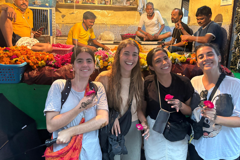 Agra: Street Food and Walk Tour with Spice Market by Tuk-Tuk Agra: Tour Guide with Tuk-Tuk