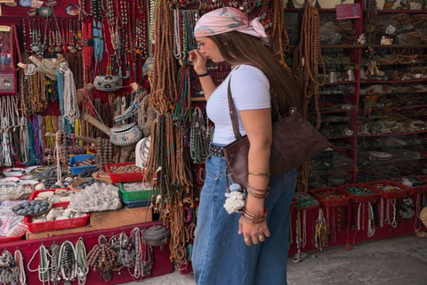Delhi: Guided Shopping Tour Experience With Expert Female