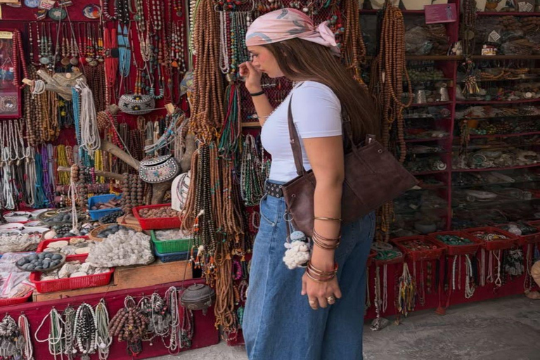 Delhi: Guided Shopping Tour Experience With Expert Female