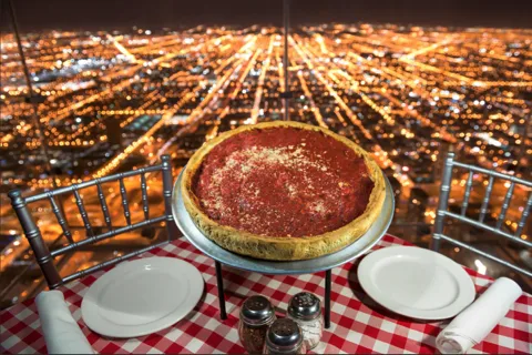 Chicago: Skydeck Ticket and Deep Dish Pizza Dinner