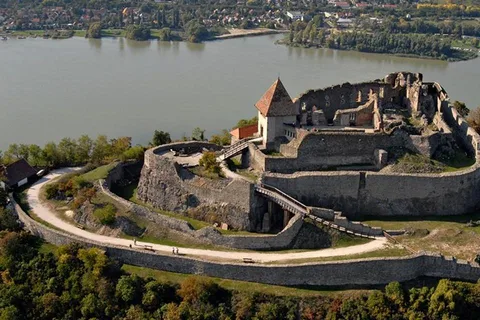 Budapest: Excursión privada de un día al Recodo del Danubio con un lugareño