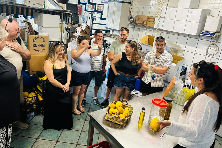 Sorrento: Visita a la Fábrica de Limoncello y Degustación
