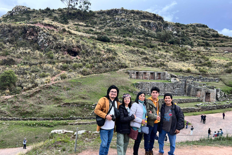 Cusco: City Tour Tour de Medio Día con Sacsayhuamán y Q’enqo Cusco: Morning City Tour with an Andean Dance Experience