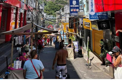Rio de Janeiro: Private Rocinha Tour by Two Local Cousins