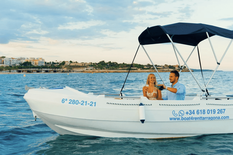 Tarragona: Boat no license needed Tarragona: 1 Hour boat no license needed