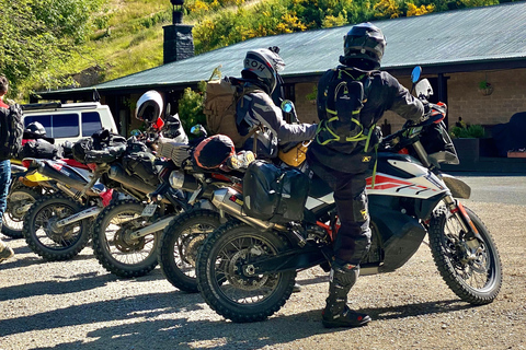 Queenstown: Tour de 1 dia com tudo incluído, guiado por um motociclista