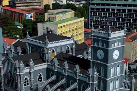 From Lagos: Ghana Castles & Kakum Park with Local Tour Guide