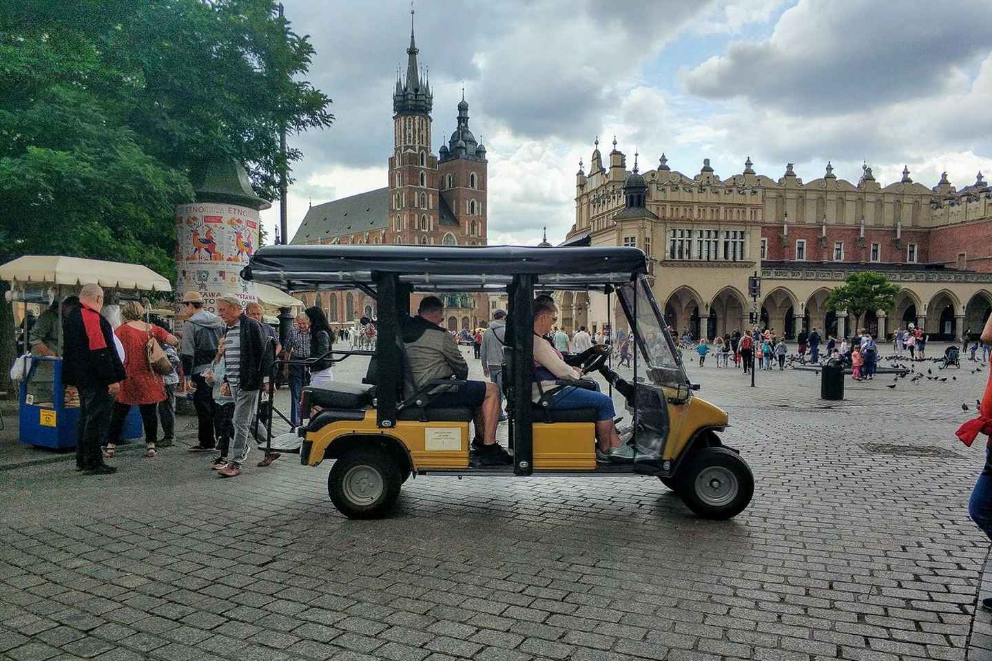 Krakow: Old Town City Tour in a Golf Cart