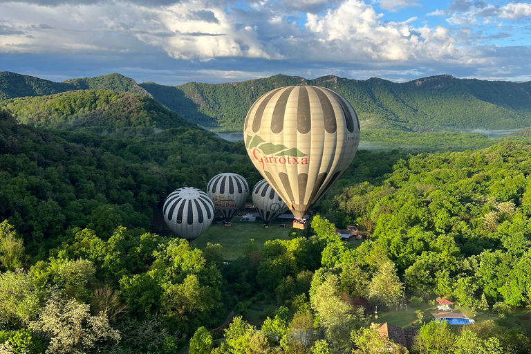 Ballongflygning i la Garrotxa med transfer från Barcelona