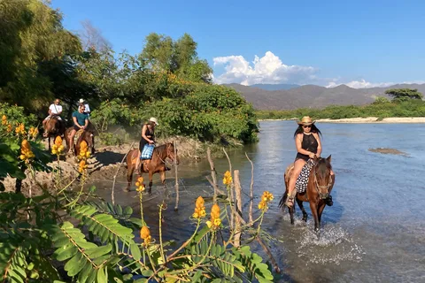 Caballos + Termas en Puerto Escondido.
