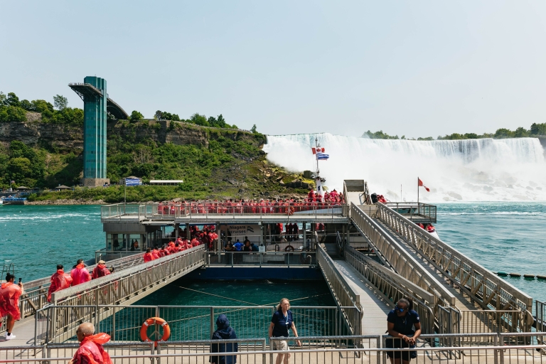 Toronto: premium dagtrip Niagarawatervallen +optie boottochtToronto: premium trip Niagarawatervallen, attractie & lunch