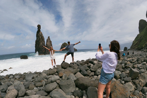 Visite privée des piscines naturelles et des cascades de Porto Moniz