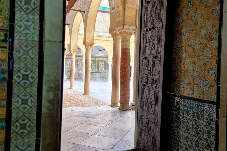 Excursión de un día a Cartago y Sidi Bou Said