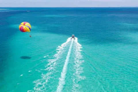 Punta Cana: Parasailing Experience with Round-Trip Transfer