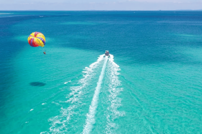 Punta Cana: Parasailing-upplevelse med transfer tur och returSingel