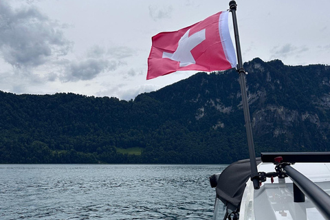 Lake Lucerne: Private Luxury Boat Cruise