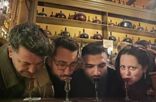 Tauchen Sie mit einem ortskundigen Guide in Amsterdams Gay- und Queer-Nachtleben ein