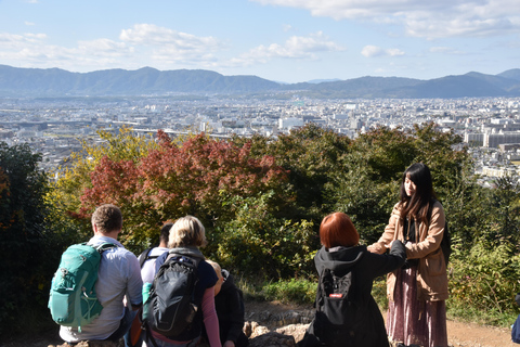 L&#039;interno di Fushimi Inari - esplorazione e pranzo con la gente del posto