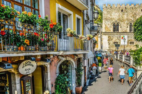 De Catânia: excursão a Taormina, Isola Bella e CastelmolaVisita guiada por áudio a Taormina, Isola Bella, Castelmola