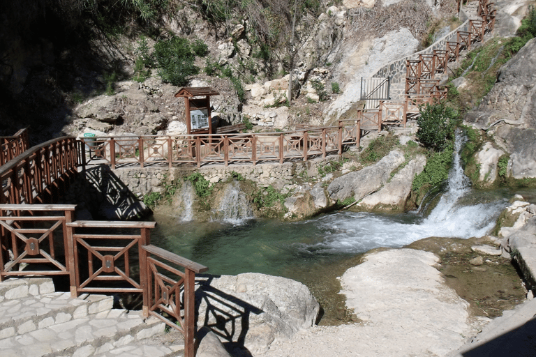 Z Alicante i Benidorm: Cascadas del Algar Tour (samochód)