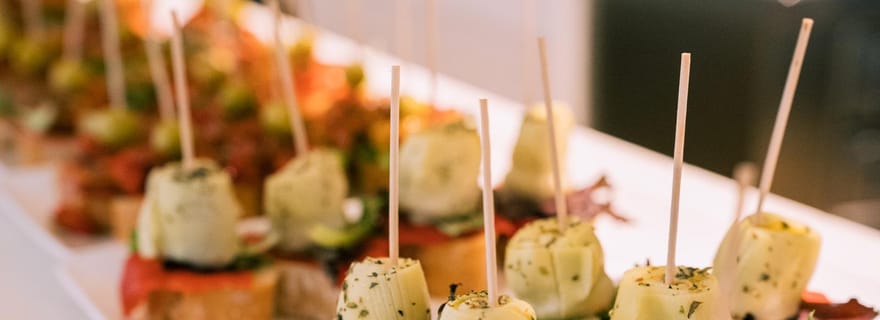 Visite culinaire de Saint-Sébastien avec Pintxos et boissons avec un local