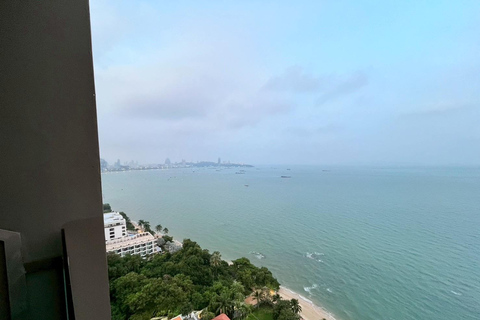 Pattaya: Evening City Tour & Alcazar Cabaret Show Pattaya: Evening City Tour & Alcazar Cabaret Show