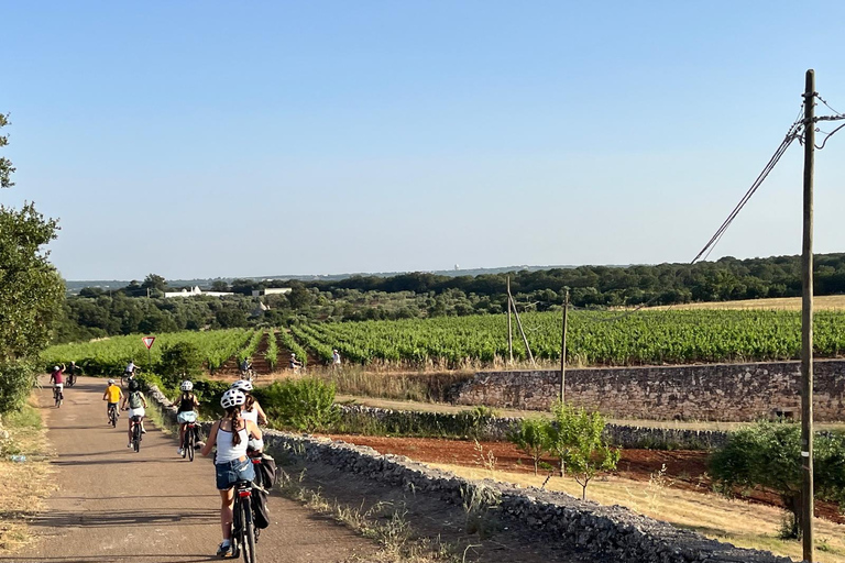 Alberobello: E-Bike-tur till Locorotondo med glass